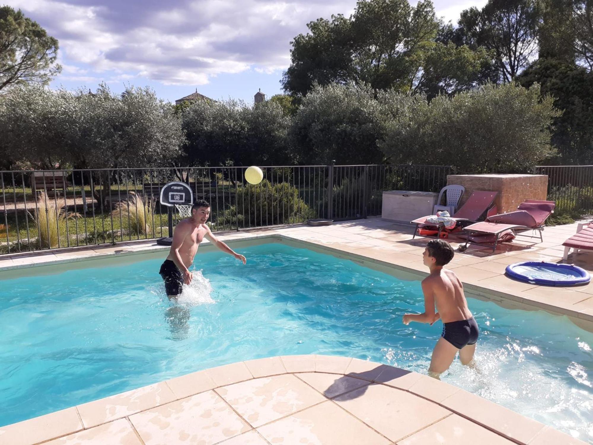 La Clastre Location D'Un Studio Avec Piscine Et Clim Pres D'Uzes Bourdic Екстер'єр фото